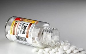 Aspirin là thuốc kháng tiểu cầu được sử dụng phổ biến